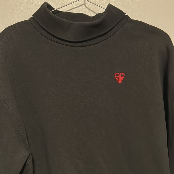 Alexander Wang turtleneck pullover with heart - Picture 2 of 5